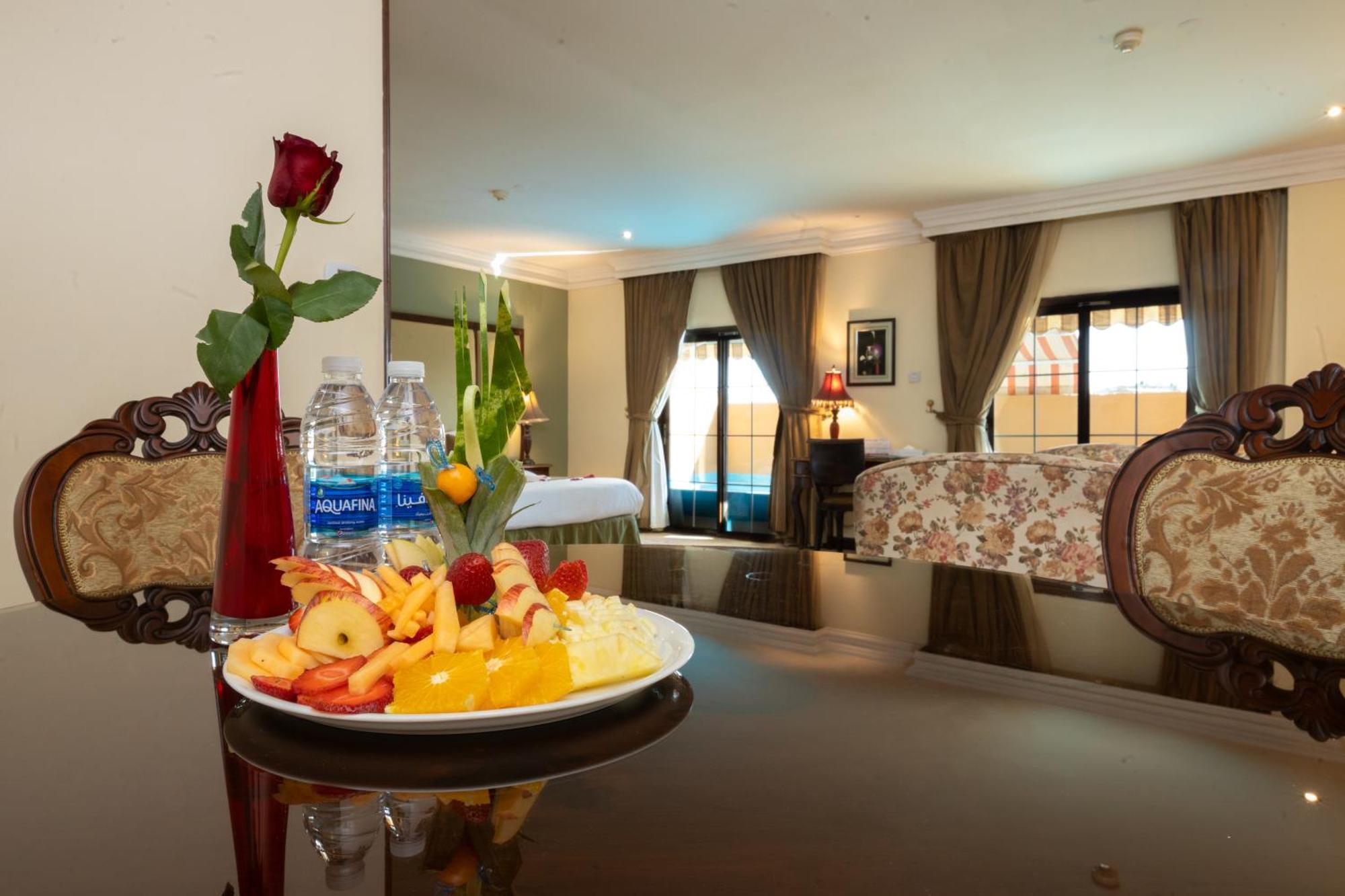 The Convention Center & Royal Suites Hotel Кувейт Экстерьер фото