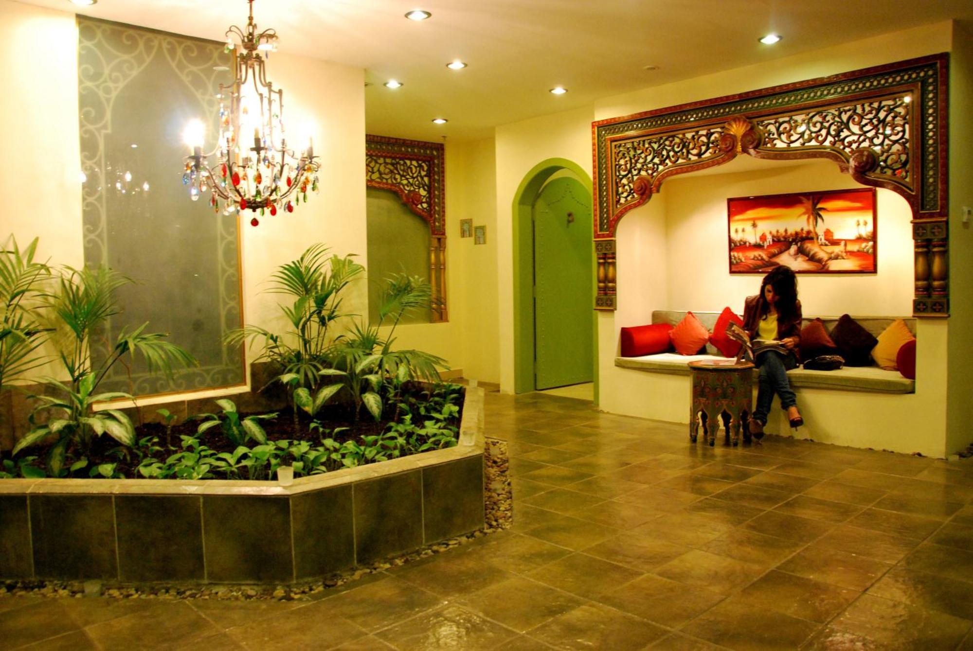 The Convention Center & Royal Suites Hotel Кувейт Экстерьер фото