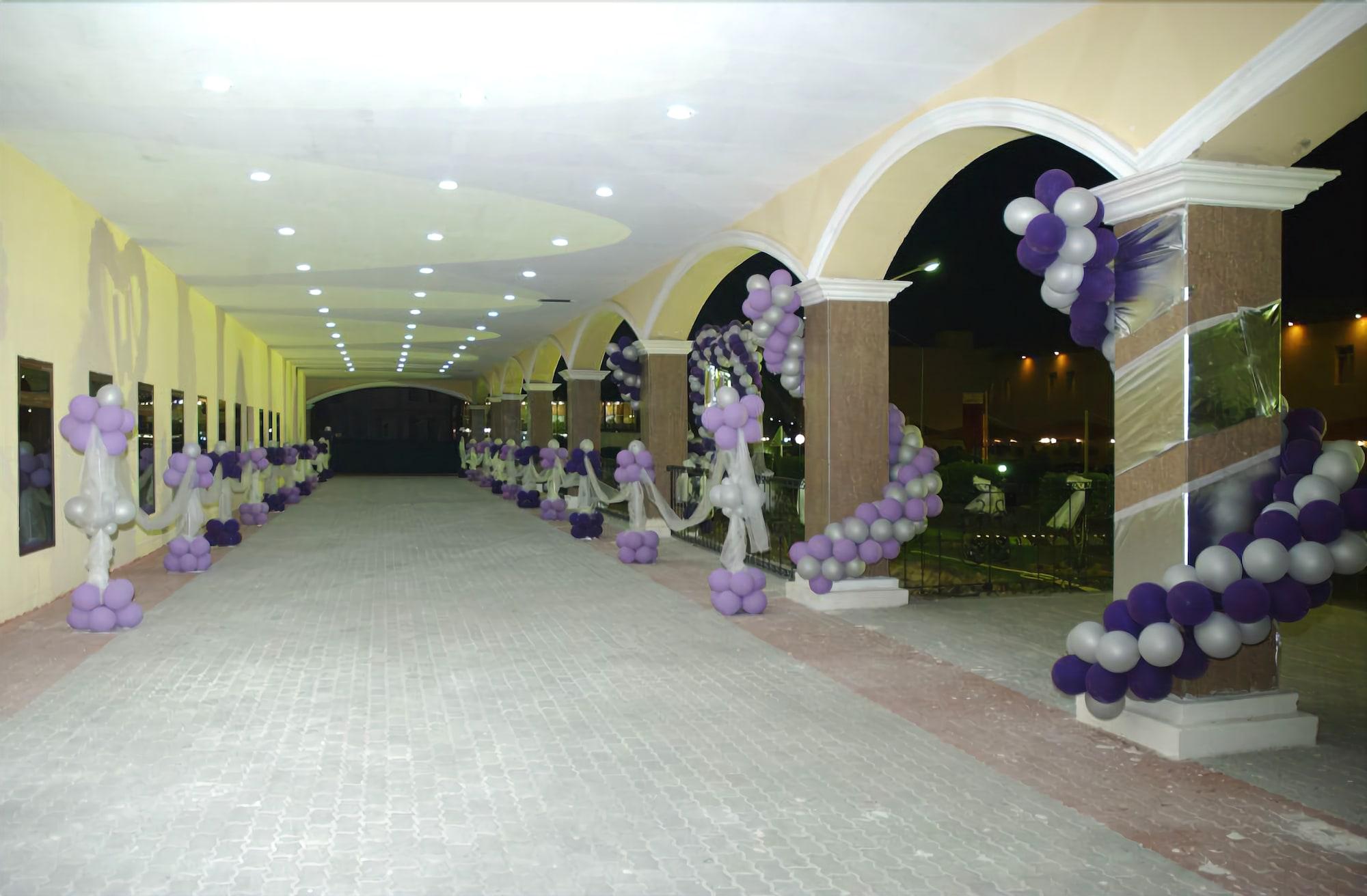 The Convention Center & Royal Suites Hotel Кувейт Экстерьер фото